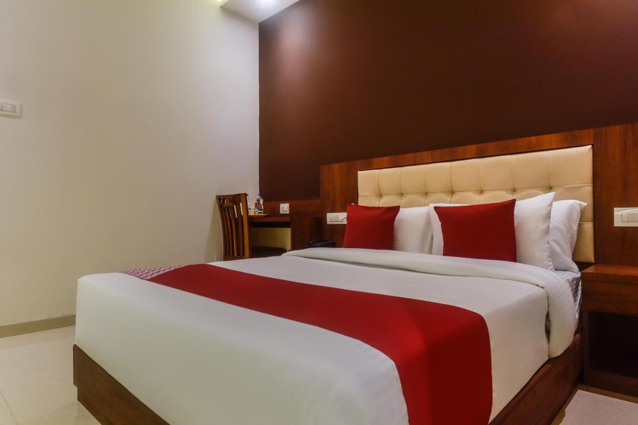 Oyo Shubham Residency Hotel Bhiwandi Екстериор снимка